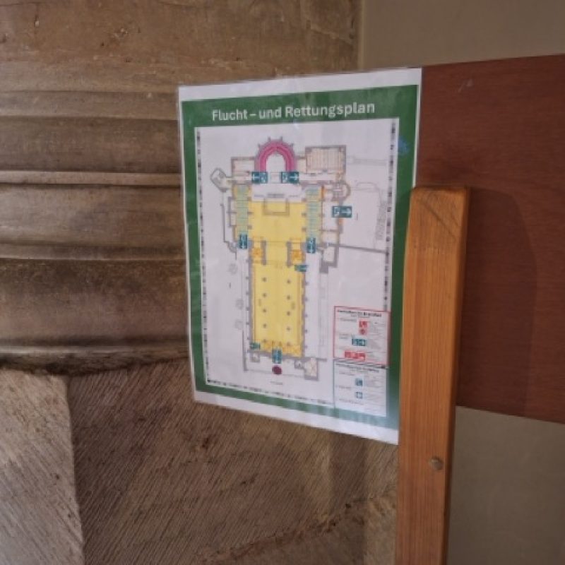Kapazitätsberechnung Kathedrale Notre Dame - Papstbesuch Luxembourg